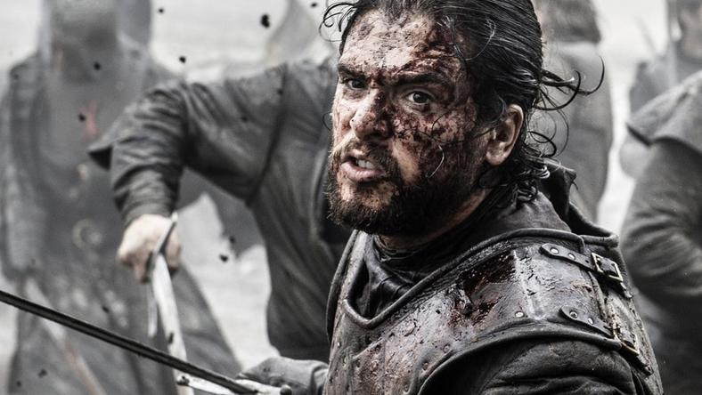 尸骨已寒的天天动听,竟能串起一部满是爱恨情仇的编年史